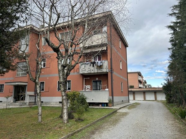 locale di sgombero in vendita a Lesmo