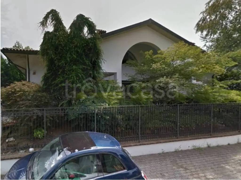 casa indipendente in vendita a Lesmo