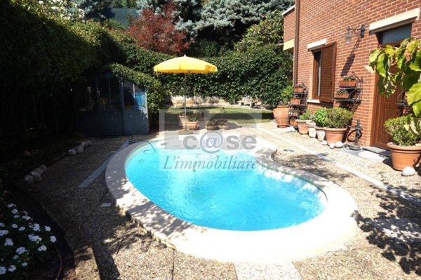 casa indipendente in vendita a Lesmo