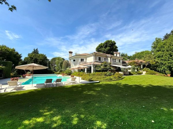 casa indipendente in vendita a Lesmo