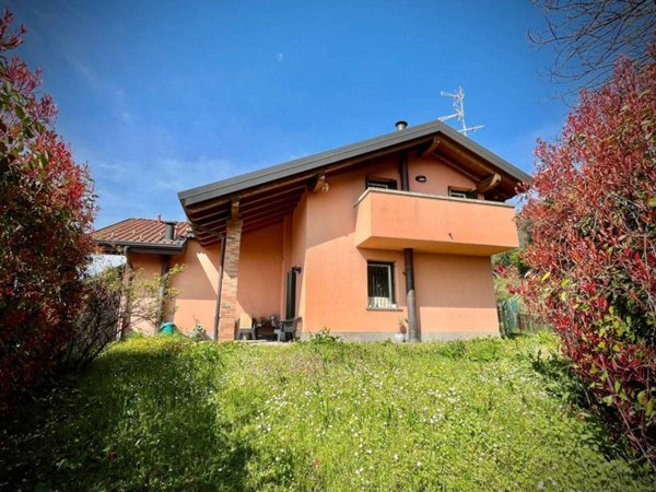 casa indipendente in vendita a Lesmo