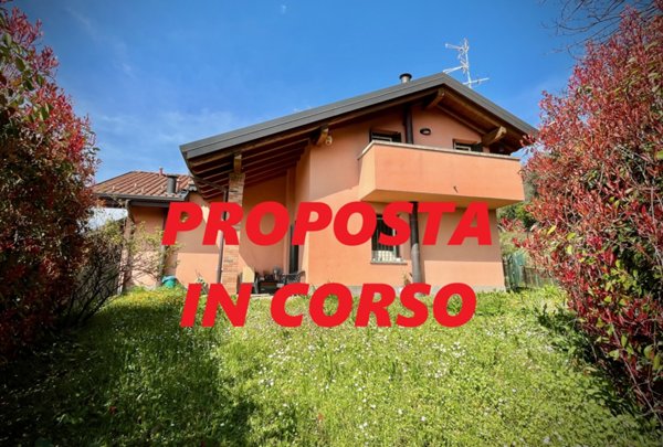 casa indipendente in vendita a Lesmo