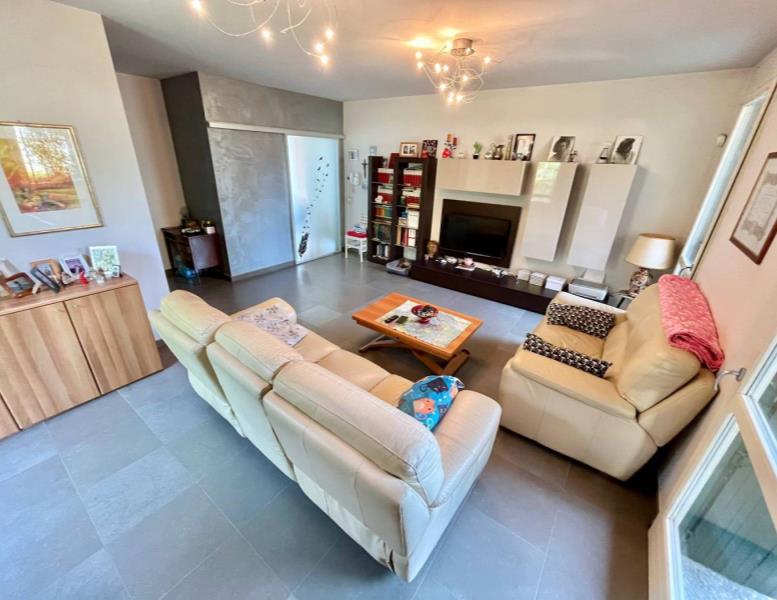 casa indipendente in vendita a Lesmo