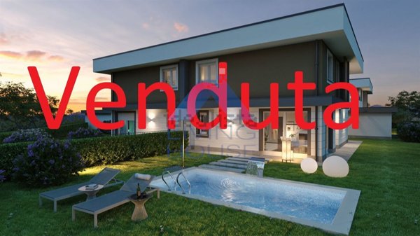 casa indipendente in vendita a Lesmo