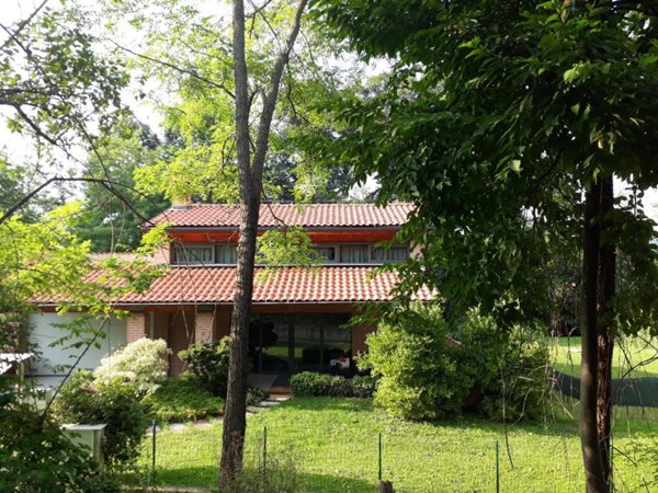 casa indipendente in vendita a Lesmo