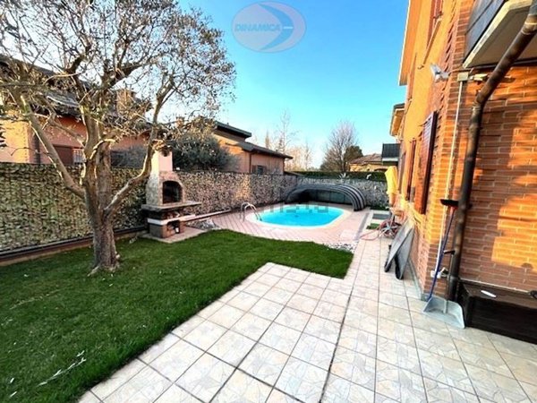 casa indipendente in vendita a Lesmo