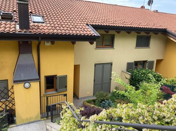 casa indipendente in vendita a Lesmo