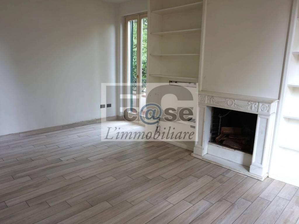 casa indipendente in vendita a Lesmo
