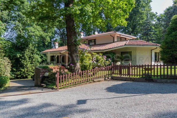 casa indipendente in vendita a Lesmo
