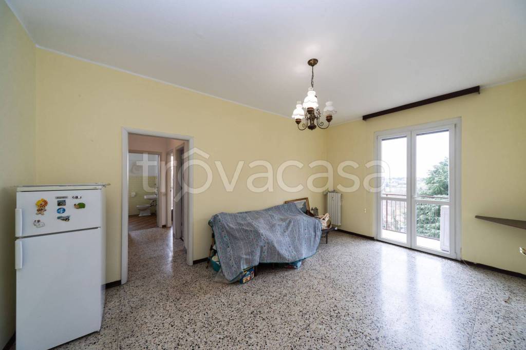 appartamento in vendita a Lesmo in zona Gerno