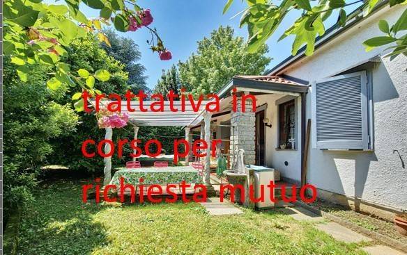 casa indipendente in vendita a Lesmo