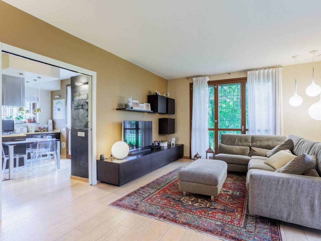 casa indipendente in vendita a Lesmo