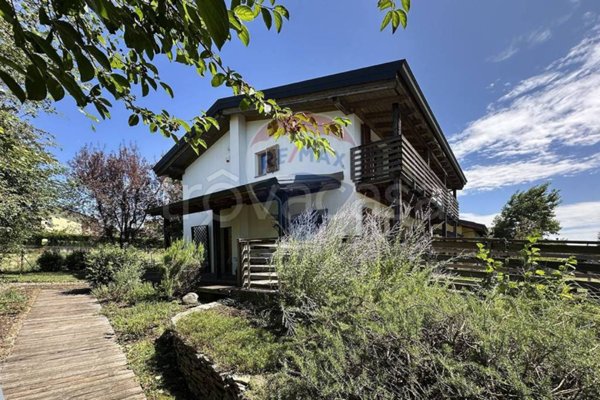 casa indipendente in vendita a Lesmo
