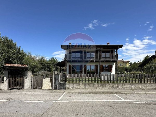 casa indipendente in vendita a Lesmo in zona California