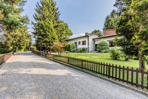casa indipendente in vendita a Lesmo