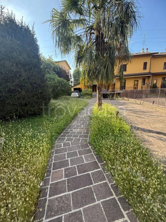 casa indipendente in vendita a Lesmo