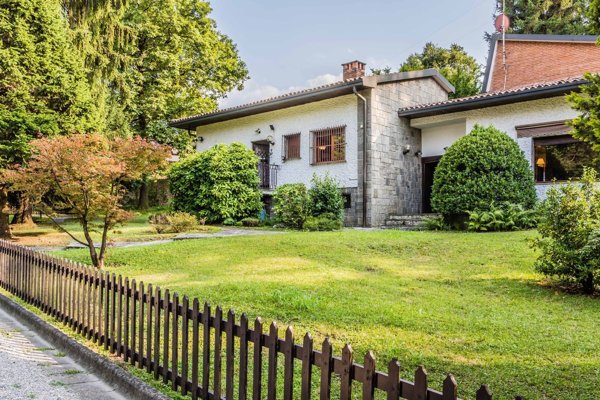 casa indipendente in vendita a Lesmo