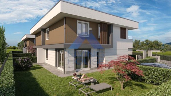 casa indipendente in vendita a Lesmo