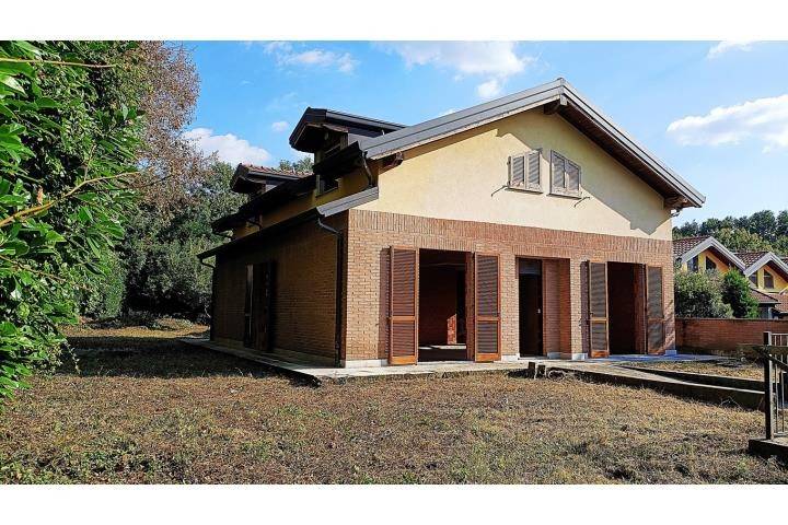 casa indipendente in vendita a Lesmo