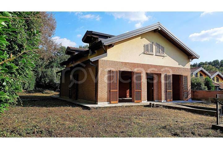 casa indipendente in vendita a Lesmo