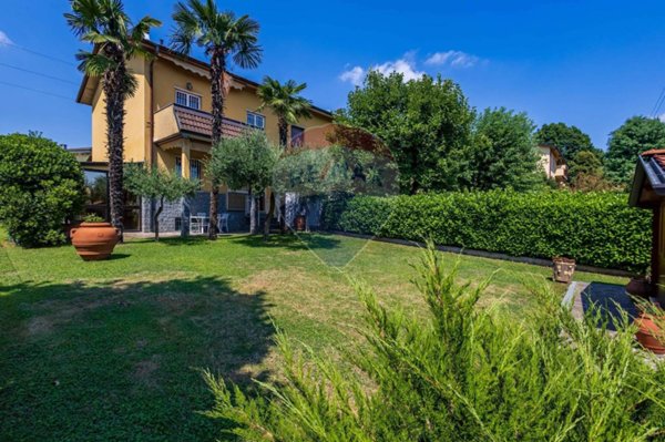 casa indipendente in vendita a Lesmo