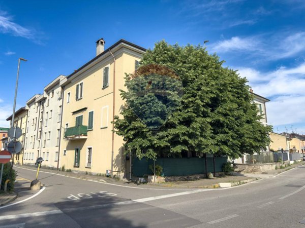 appartamento in vendita a Lesmo in zona Peregallo.