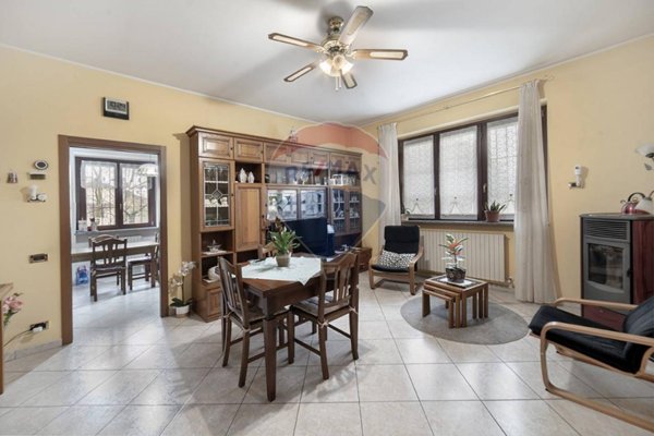 appartamento in vendita a Lesmo in zona California