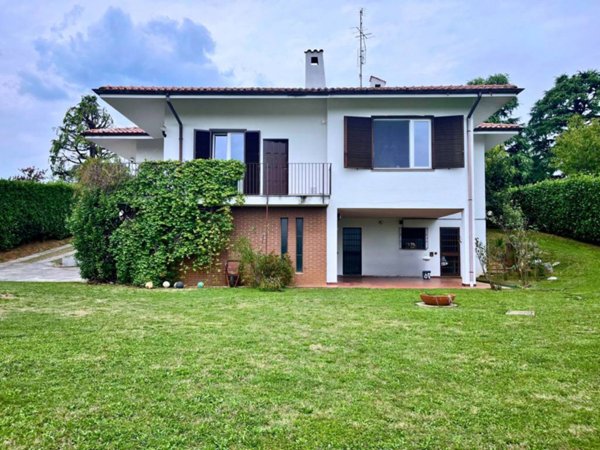 casa indipendente in vendita a Lesmo