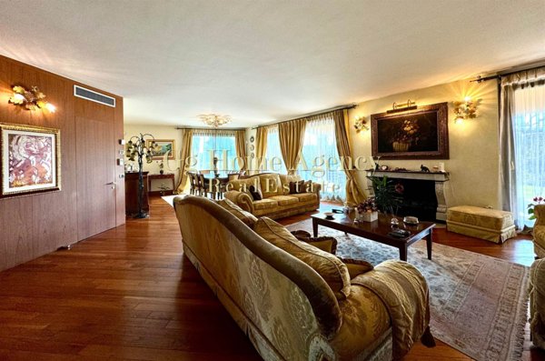 casa indipendente in vendita a Lesmo