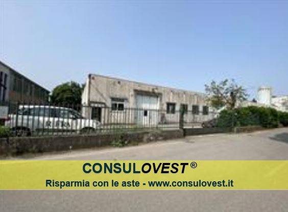 capannone in vendita a Lesmo