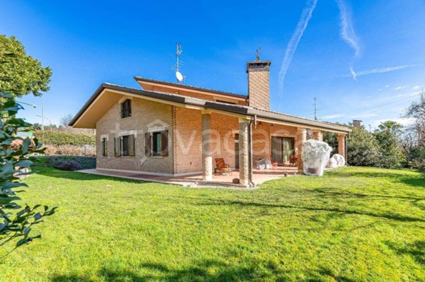 casa indipendente in vendita a Lesmo