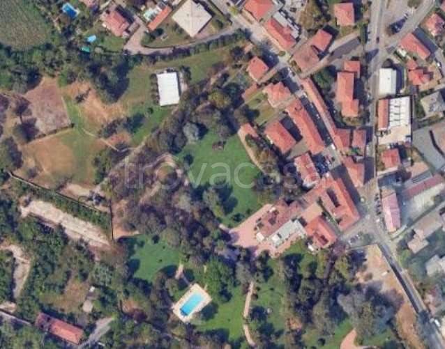 negozio in vendita a Lesmo in zona Peregallo.