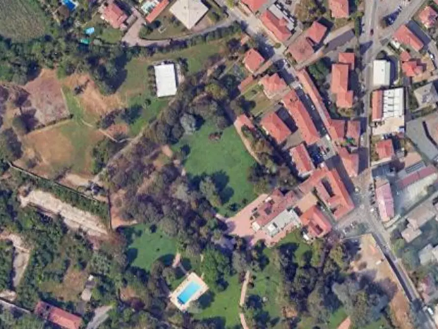 negozio in vendita a Lesmo in zona Peregallo.