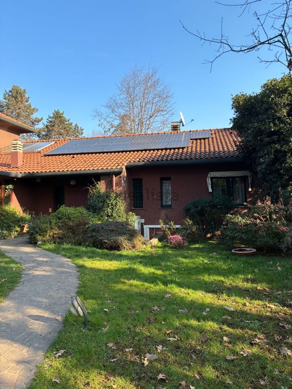 casa indipendente in vendita a Lesmo