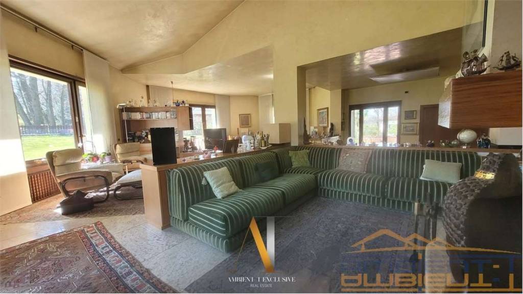 casa indipendente in vendita a Lesmo