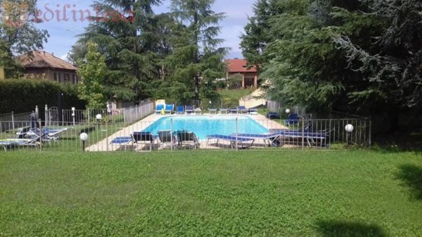 appartamento in vendita a Lesmo in zona Peregallo.