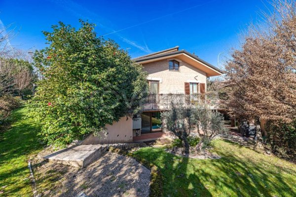 casa indipendente in vendita a Lesmo