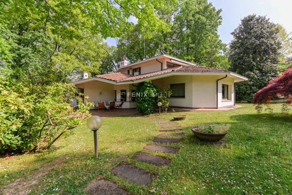 casa indipendente in vendita a Lesmo