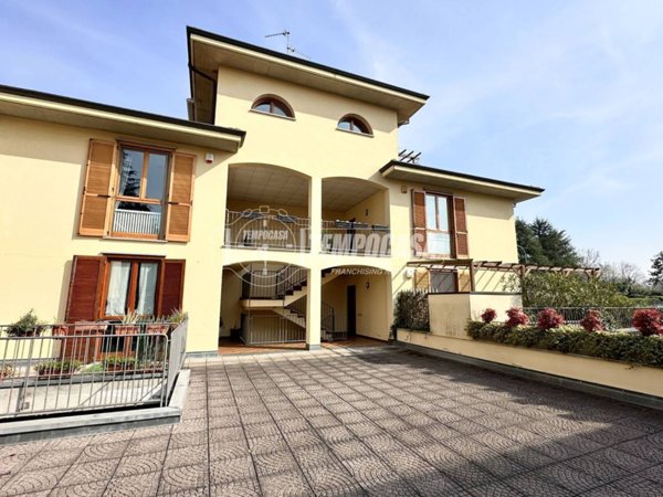 appartamento in vendita a Lesmo