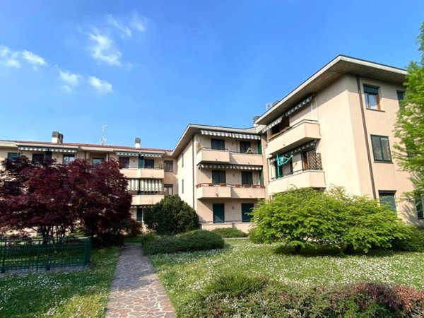 appartamento in vendita a Lesmo