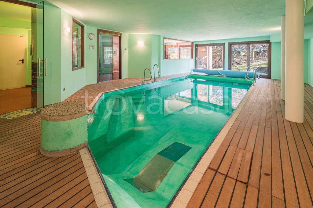 casa indipendente in vendita a Lesmo