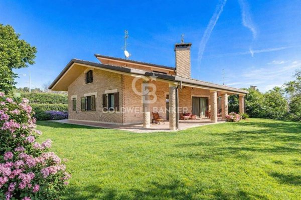 casa indipendente in vendita a Lesmo