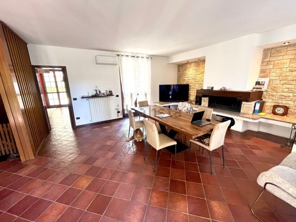 casa indipendente in vendita a Lesmo in zona California