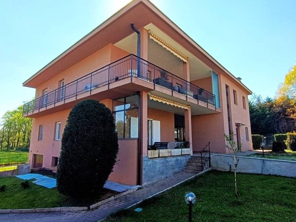 casa indipendente in vendita a Lesmo