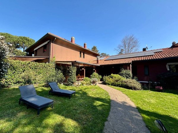 casa indipendente in vendita a Lesmo