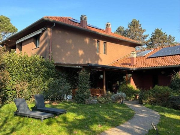 casa indipendente in vendita a Lesmo