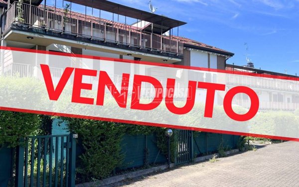 appartamento in vendita a Lesmo in zona California