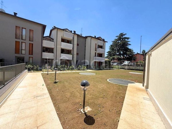 appartamento in vendita a Lesmo in zona California
