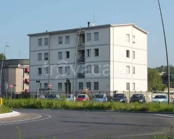 appartamento in vendita a Lesmo in zona Peregallo.