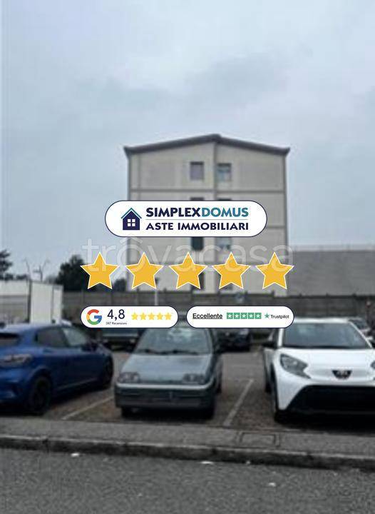 appartamento in vendita a Lesmo in zona Peregallo.